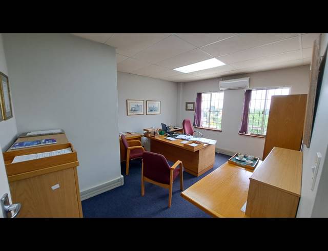 200M² BUSINESS FOR SALE IN EMPANGENI CENTRAL